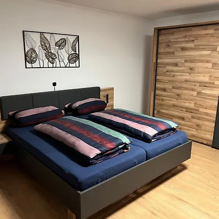 Schubert Owwe 公寓